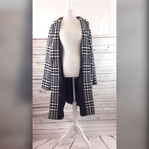 Forever 21 Women’s Coat Black White Striped  Sz 2X
